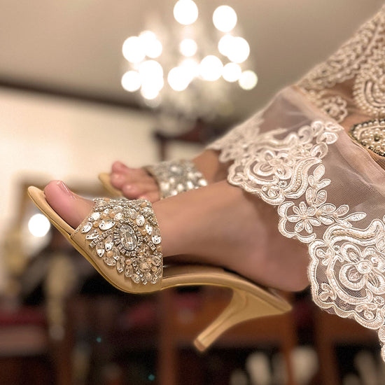 Amazon.com | closed toe block heels for women silver heels for women  wedding pearl thong white heels winter heels for women(0403A69 Green,Size  6.5) | Flats