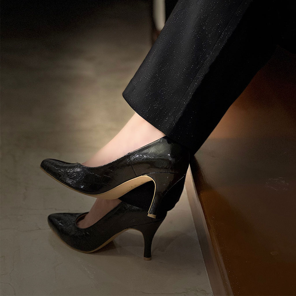 Load image into Gallery viewer, Gal Black Heels
